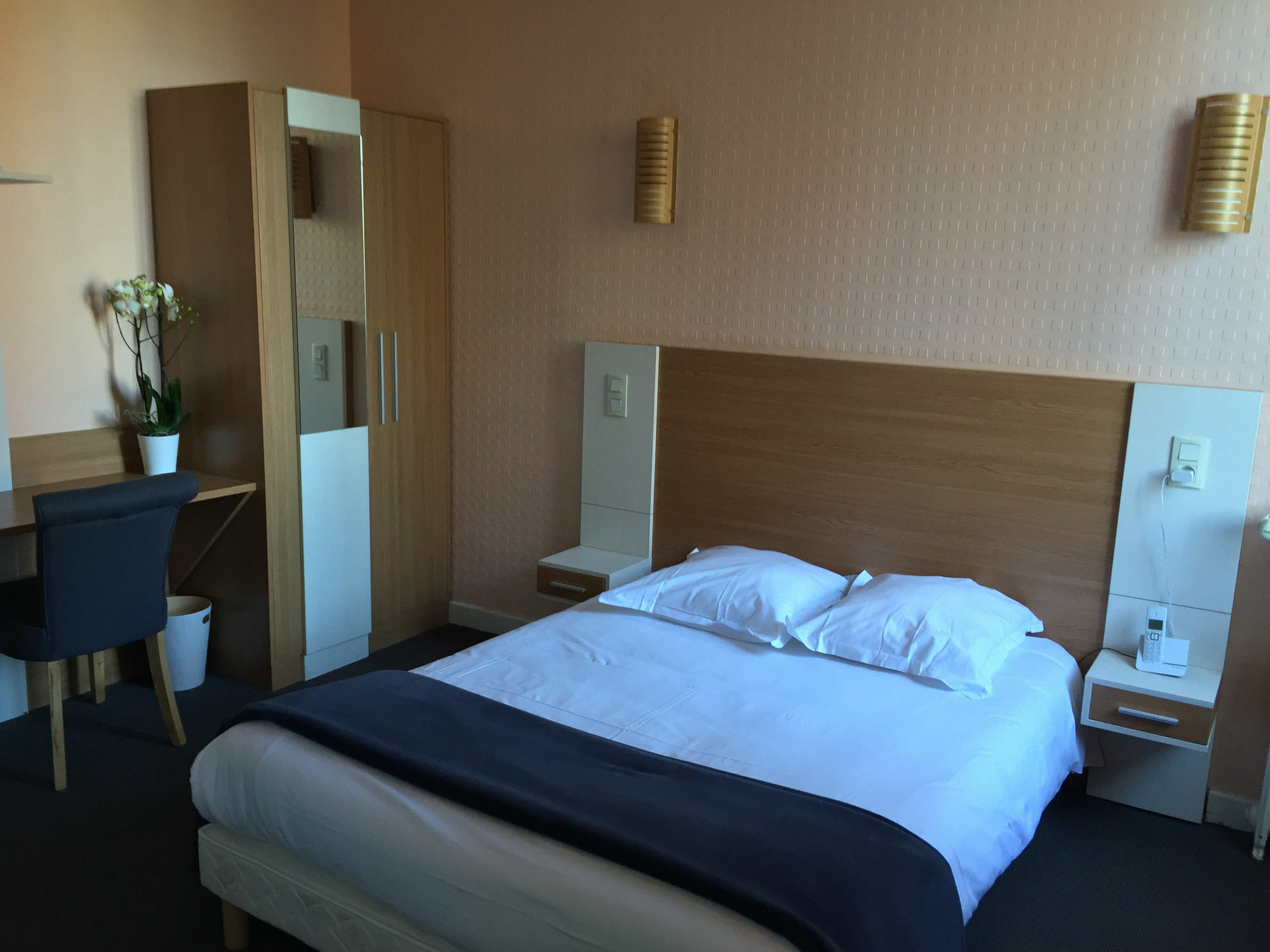 Citotel Hotel Le Chapon Fin 布里夫拉盖亚尔德 外观 照片