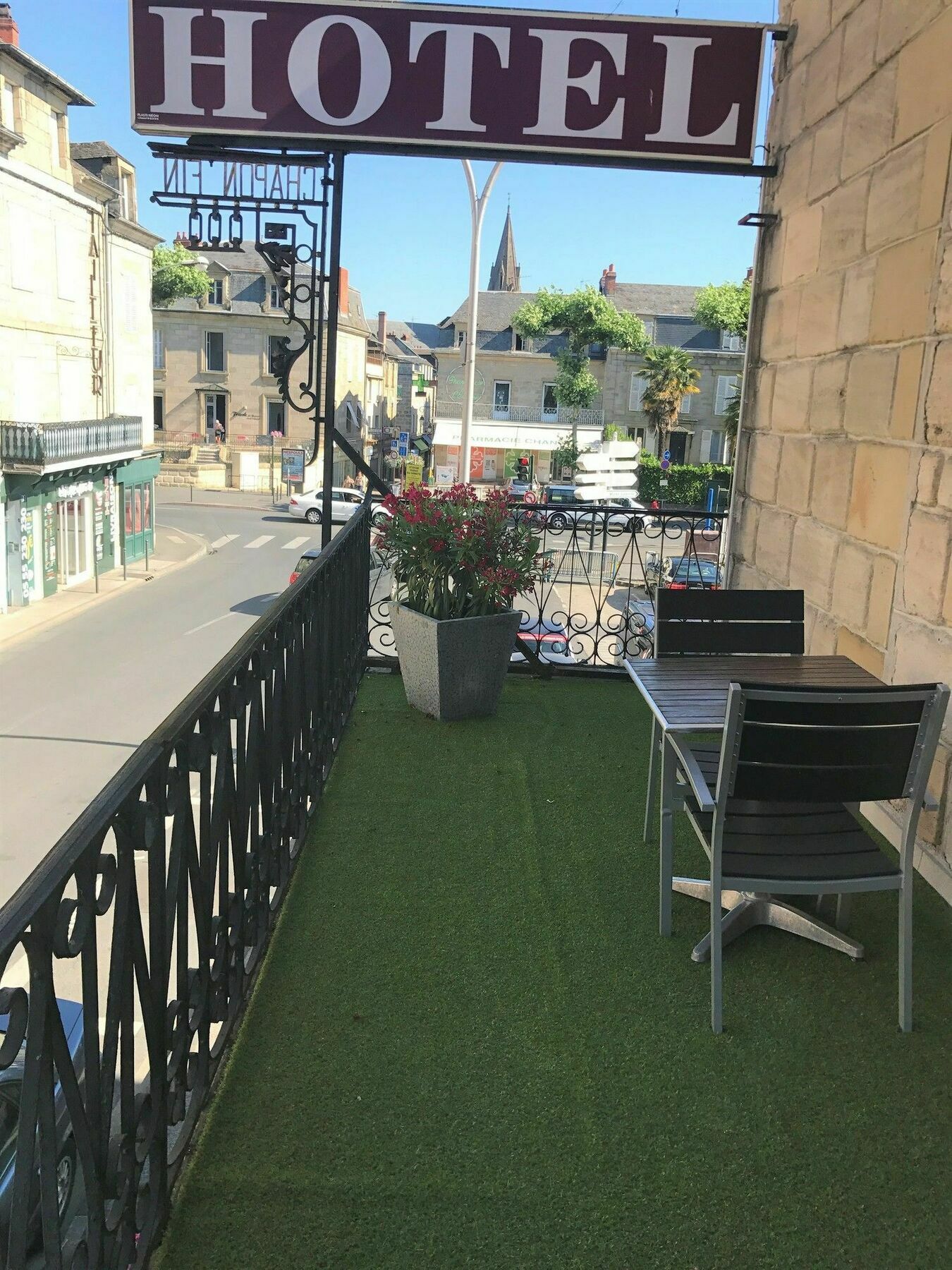 Citotel Hotel Le Chapon Fin 布里夫拉盖亚尔德 外观 照片