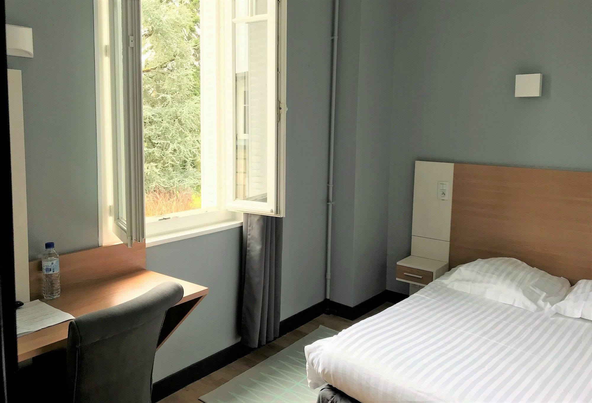 Citotel Hotel Le Chapon Fin 布里夫拉盖亚尔德 外观 照片